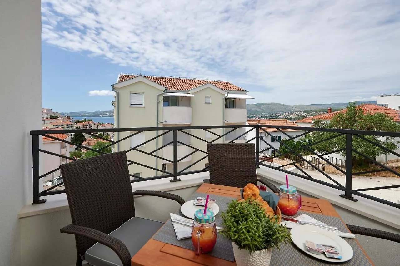 Apartmani Kelava Trogir 0*,