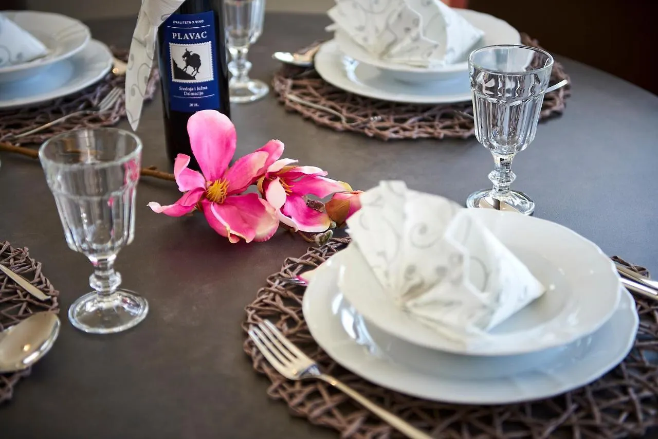 Apartmani Kelava Trogir Apartment