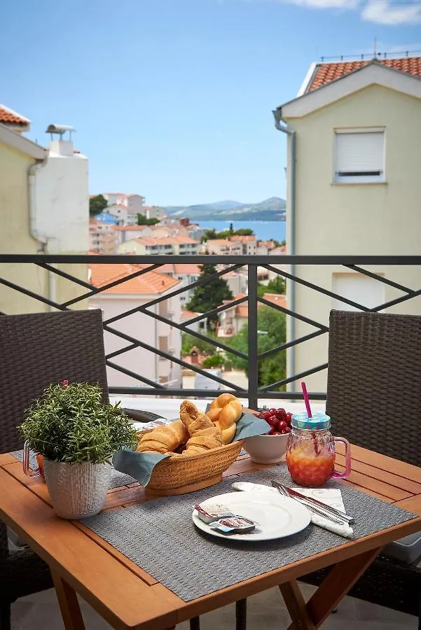 Apartment Apartmani Kelava Trogir Croatia